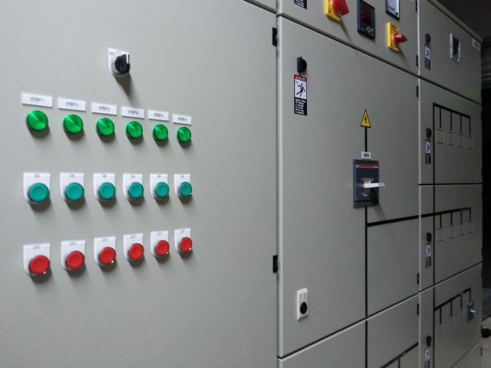 ตู้ประกอบคอลโทรล